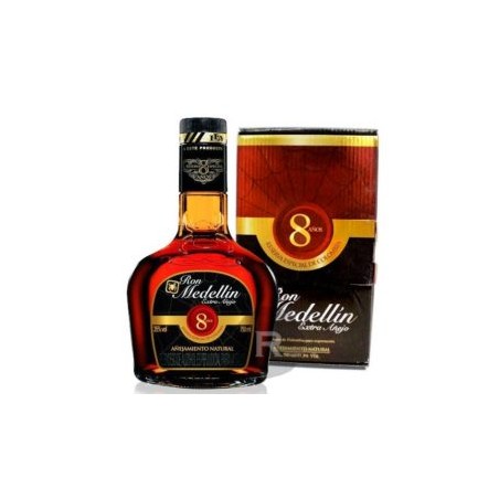 Ron Medellin 8 Años 70 Cl